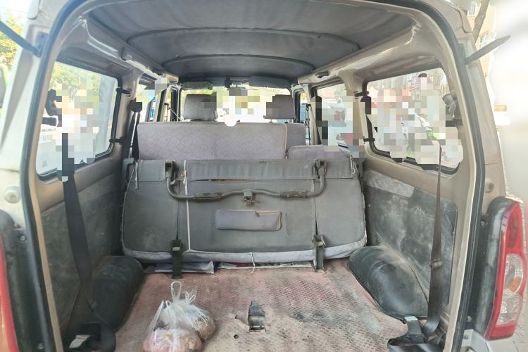 Used Wuling Rongguang 2011 1.2L Base Version
