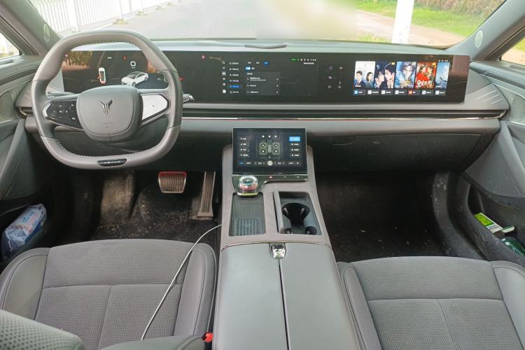 Used VOYAH PASSION 2024 PHEV Four-Wheel Drive Ultra-Long Range Flagship Model