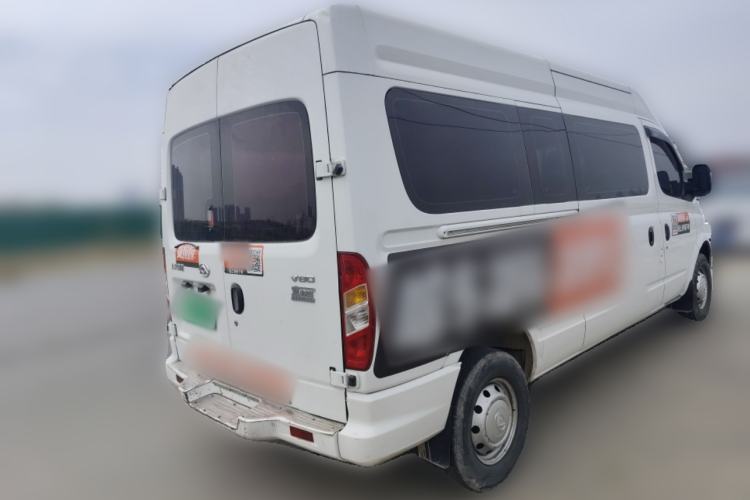 Used SAIC MAXUS Xintu V80 2019 2.5T Classic Model 6-Speed Manual Aotong Long Wheelbase Mid-Height 7-Seater

