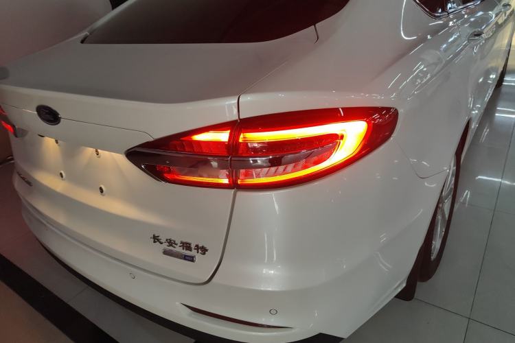 Used Ford Mondeo 2018 EcoBoost 180 Smart Control Fashion Model China VI Standard
