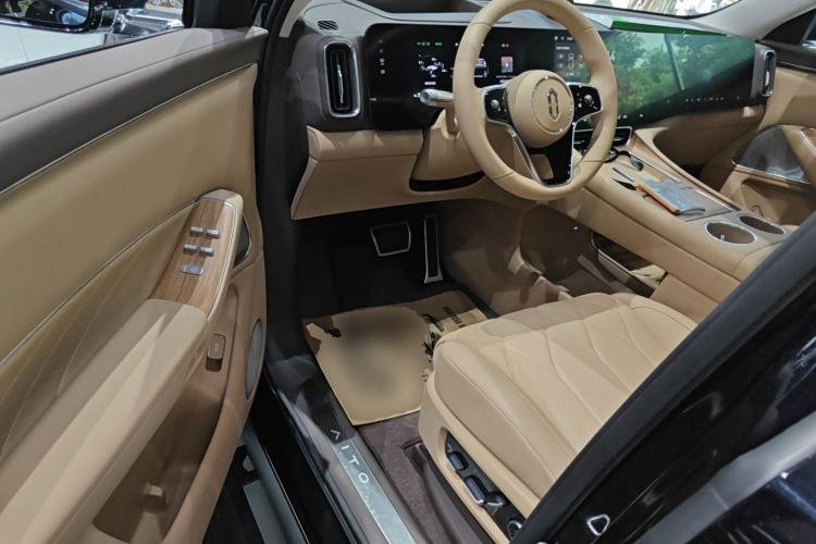 Used Hima AITO M8 2025 Extended-Range Ultra Version 53.4 kWh 6-Seater Edition Driver Seat