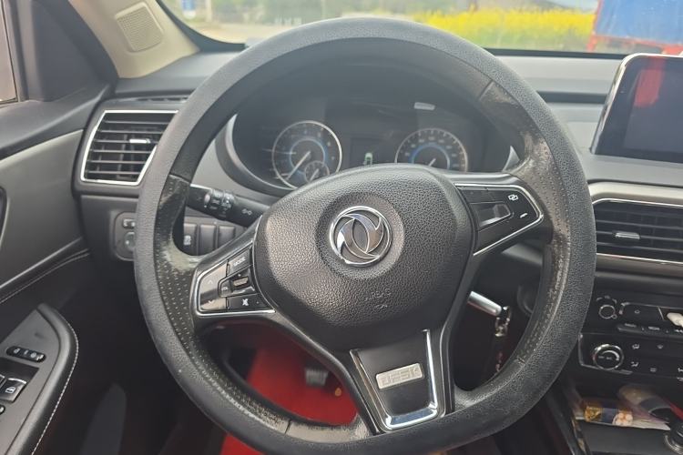 Used Dongfeng Fengon S560 2018 1.8L Manual Comfort 7-Seater Steering Wheel