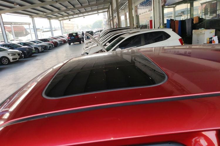 Used Infiniti ESQ 2014 1.6L Spontaneous Edition
