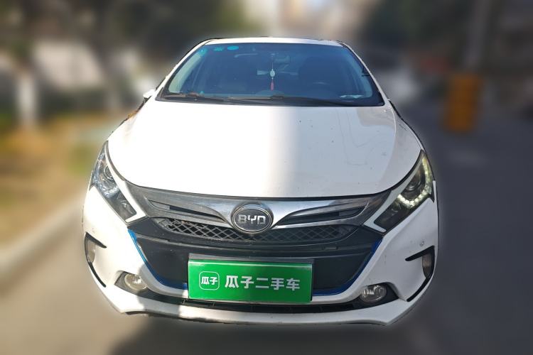 Used BYD Qin New Energy 2015 1.5T Dual-Crown Flagship Plus Edition
