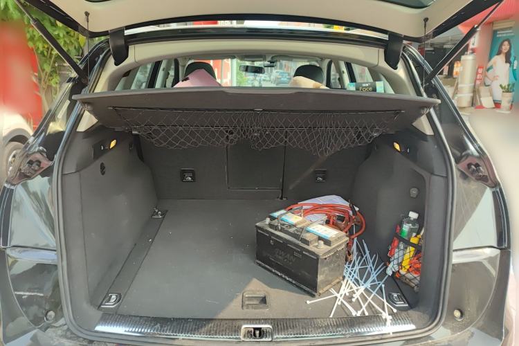 Used Audi Q5 2015 40 TFSI Technology Edition Trunk