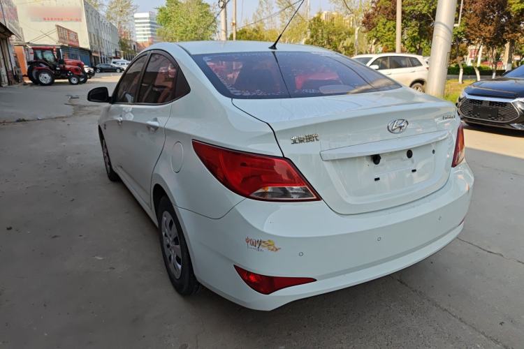 Used Hyundai Verna (older generation) 2014 1.4L Manual Smart GLS Trim Exterior 2