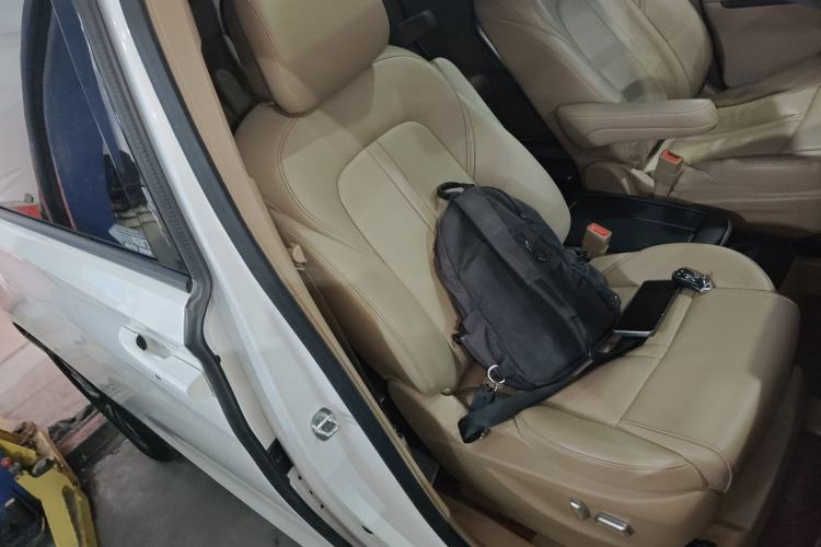 Used Buick GL8 2021 ES Land Cruiser 653T Luxury Edition
