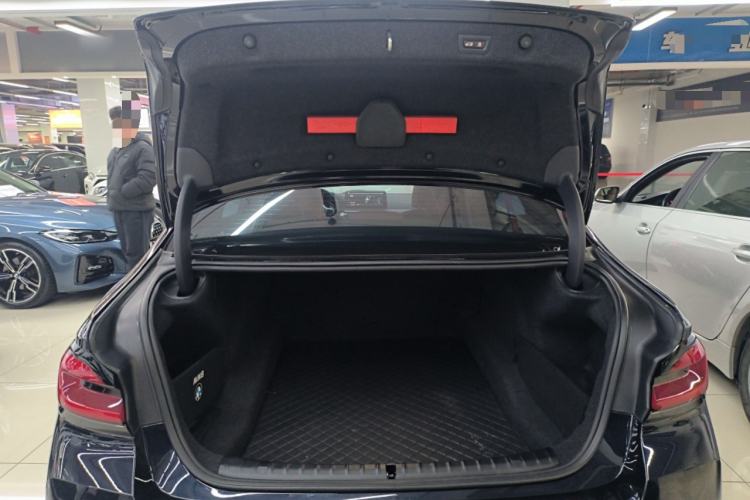 Used BMW 5 Series 2022 Second Facelift 530Li Leading Edition M Sport Package