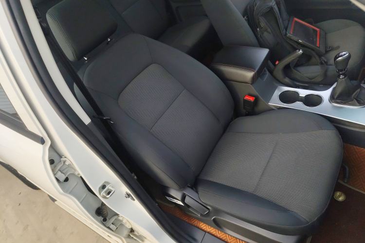 Used JAC T6 2020 2.0T Diesel Two-Wheel-Drive Elite Version Long Wheelbase China VI Emission Standard HFC4DB2-2E