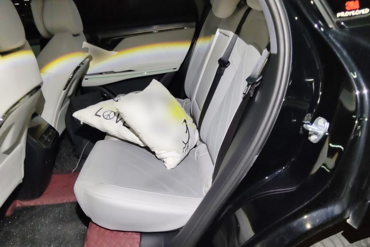 Used VOYAH FREE 2025 318 259 km All-Wheel-Drive Exploration Edition Left Rear Seat