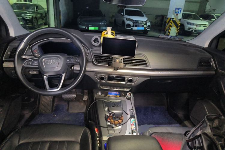 Used Audi Q5L 2020 45 TFSI Prestige Fashion Model Center Console