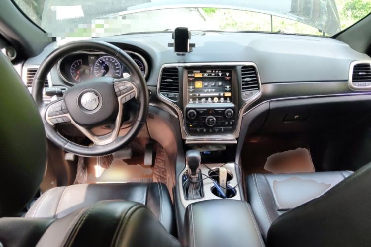 Used Jeep Grand Cherokee 2016 3.0L Elite Navigation Edition Center Console