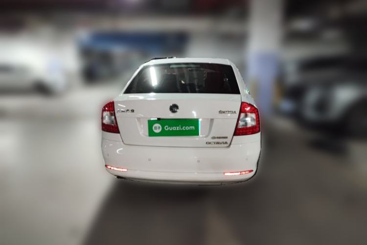 Used Skoda Octavia 2014 1.6L Automatic Yijie Edition Rear