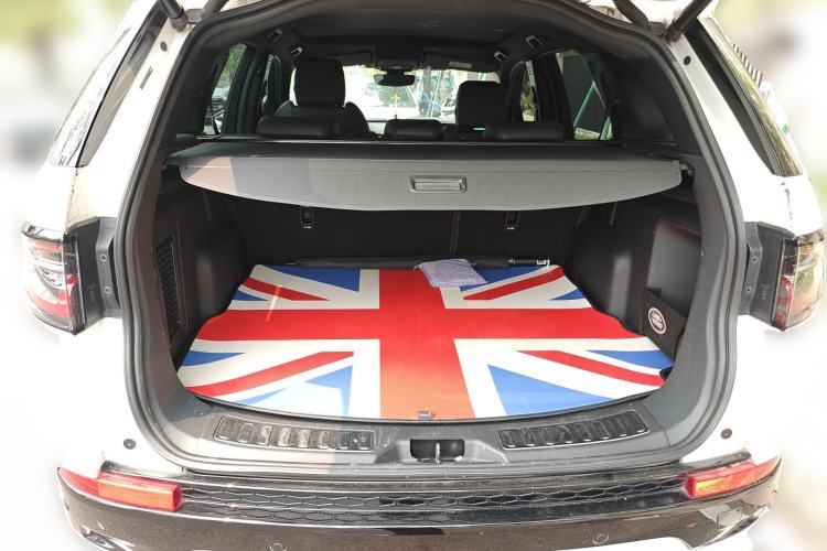 Used Land Rover Discovery Sport 2020 249 PS R-Dynamic Performance Edition Trunk