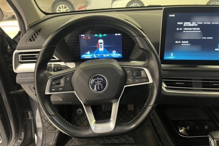 Used BYD Song Pro New Energy 2019 DM 1.5T Four-Wheel Drive Performance Edition Deluxe Model Interior 7