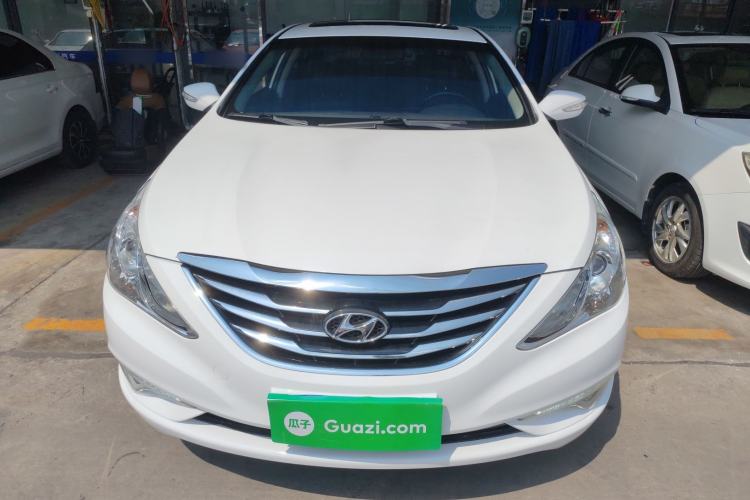 Used Hyundai Sonata 2015 Classic 2.0L Automatic Luxury Edition Front