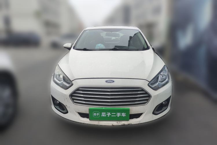 Used Ford Escort 2015 1.5L Automatic Fashion Model
