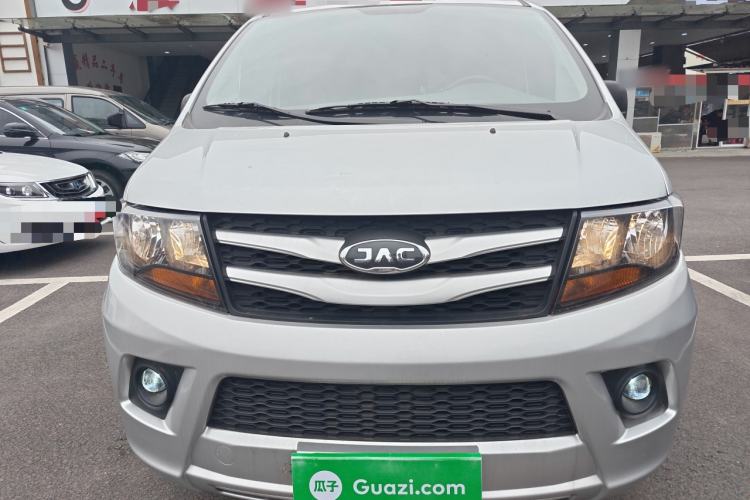 Used JAC Refine M3 2023 1.8L 5-Seater Classic Edition Front