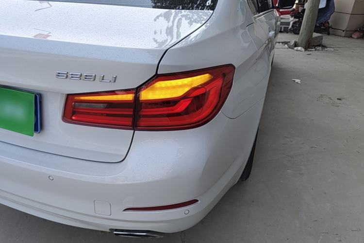 Used BMW 5 Series 2018 528Li Launch Special Edition Exterior 3