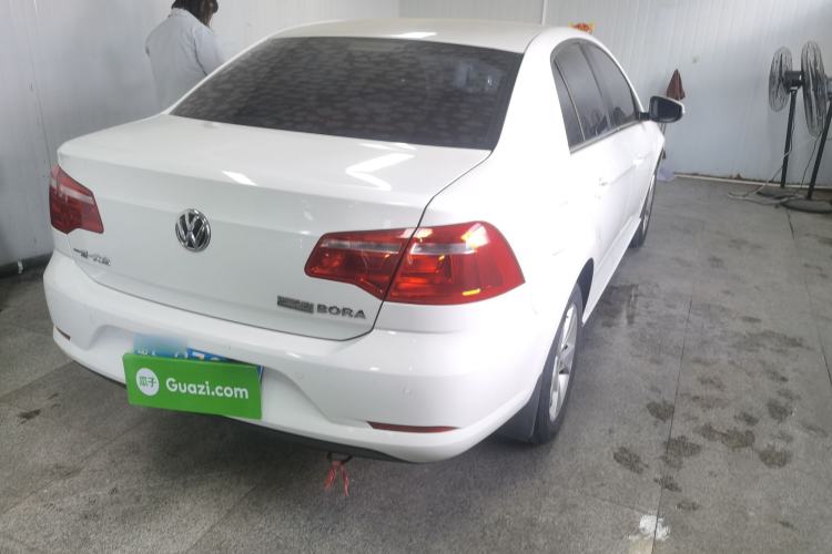 Used Volkswagen Bora 2014 1.6L Manual Comfort Model Rear Right 45 Deg