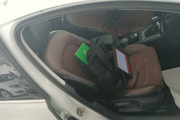 Used Volkswagen Golf 2018 230TSI Automatic Luxury Version
