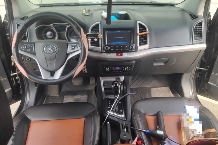 Used JAC Group Refine S3 2014 1.5L CVT Luxury Smart Model Center Console