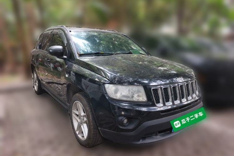 Used Jeep Compass 2012 2.4L four-wheel drive luxury navigation version
