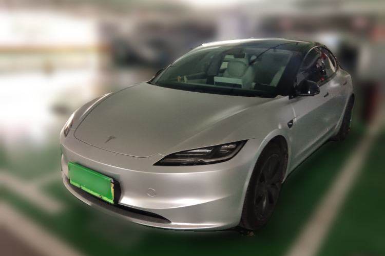 Used Tesla Model 3 2023 Long-Range All-Wheel-Drive Version