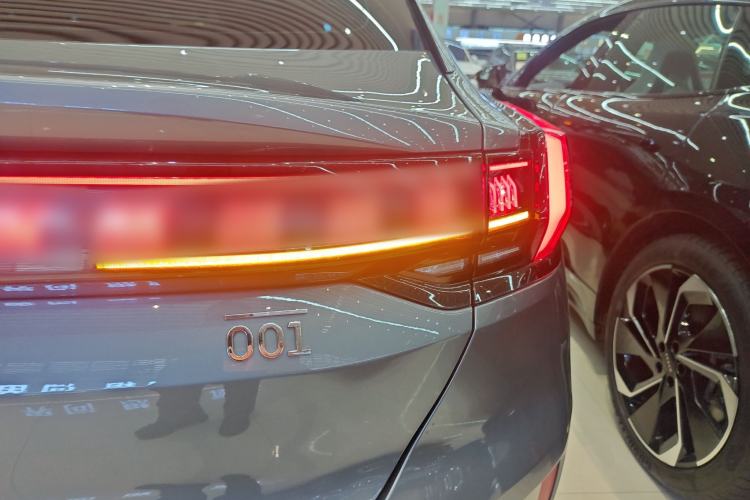 Used Zeekr 001 2021 Ultra-Long Range Single-Motor WE Edition Right Rear Taillight