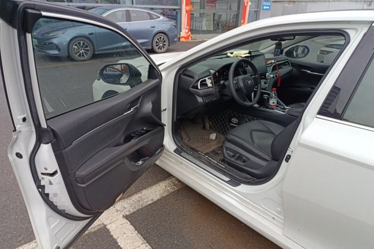 Used Toyota Camry 2021 2.5G Luxury Edition
