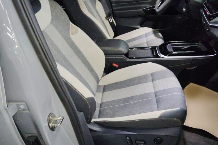 Used Volkswagen ID.4 CROZZ 2022 Pure Edition Limited Edition Right Front Seat