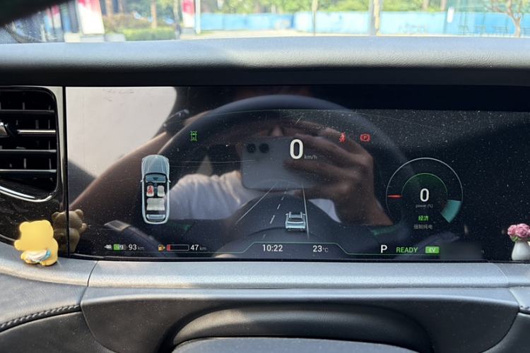 Used VOYAH FREE 2025 318 259 km All-Wheel-Drive Exploration Edition
