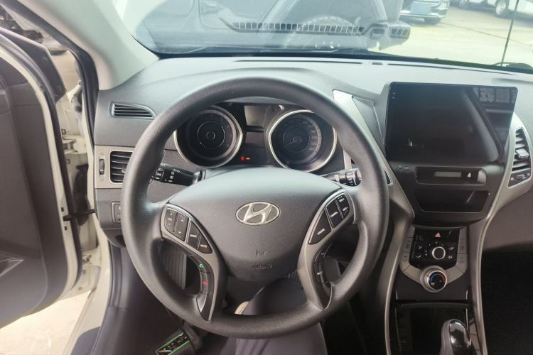 Used Hyundai Elantra (5th Generation / Langdong) 2015 1.6L Automatic Leading Model Steering Wheel