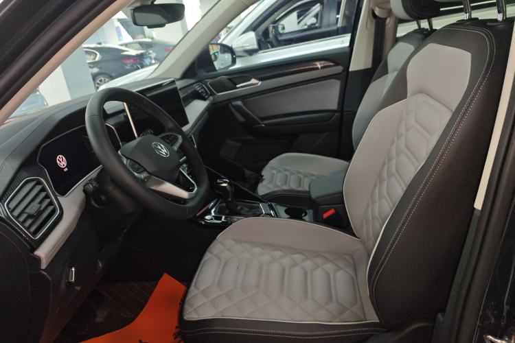 Used Volkswagen Tayron 2023 330TSI Two-Wheel-Drive Luxury Plus Advanced Version Left Front Seat