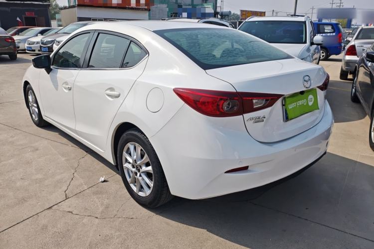 Used Mazda 3 Axela 2014 Sedan 1.5L Manual Comfort Model Exterior 2