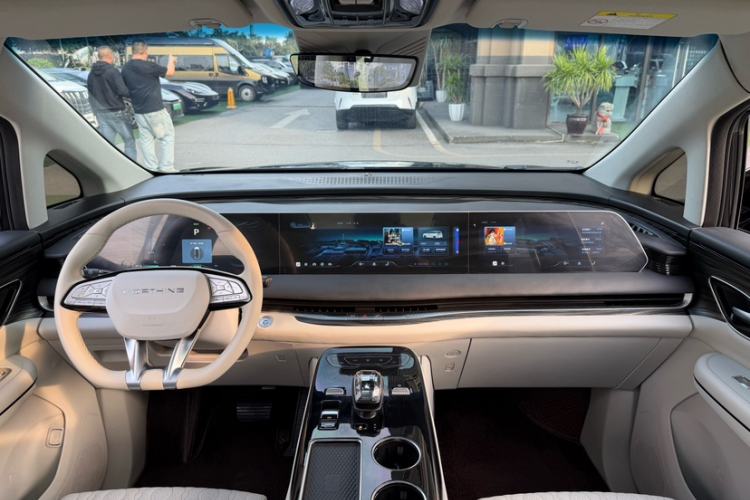 Used FORTHING Xinghai V9 2024 1.5TD 200km Qingyunti Series Premium Version Interior 3