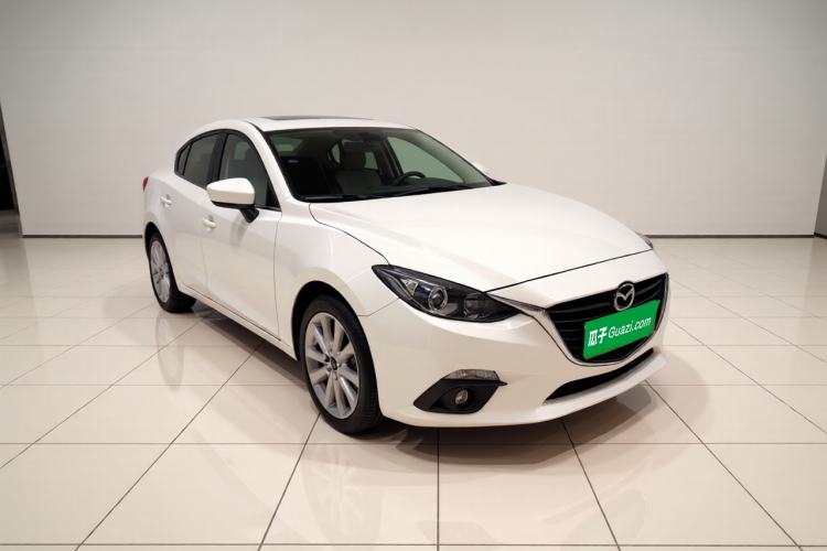 Used Mazda 3 Axela 2014 Sedan 2.0L Automatic Sport Model
