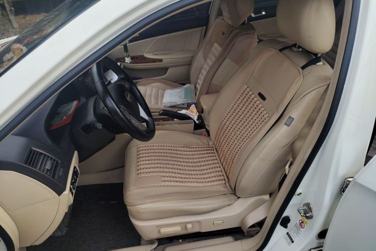 Used BYD G6 2013 1.5TID Automatic Luxury Model
