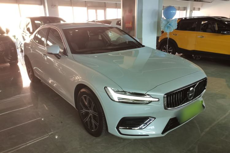 Used Volvo S60 2025 B4 Zhiyi Luxury Edition
