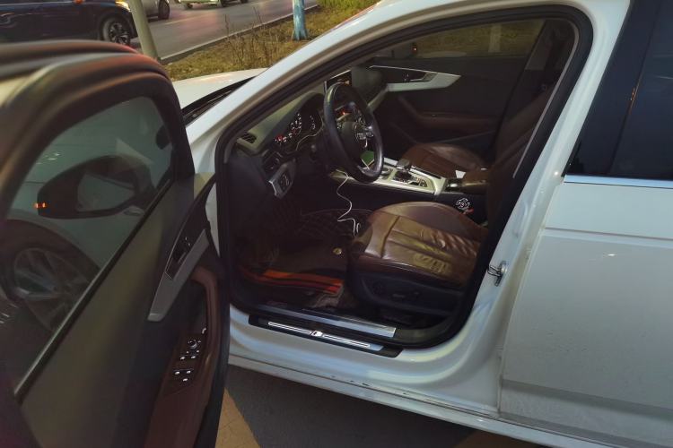 Used Audi A4L 2018 30th Anniversary Edition 40 TFSI Fashion Model
