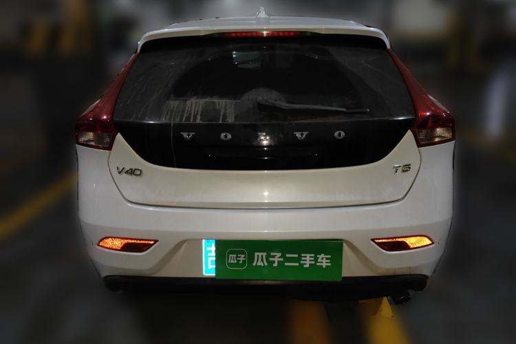 Used Volvo V40 2013 T5 Prestige Edition