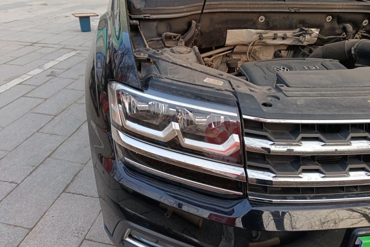 Used Volkswagen Teramont 2017 380TSI Four-Wheel Drive Luxury Edition Right Front Headlight