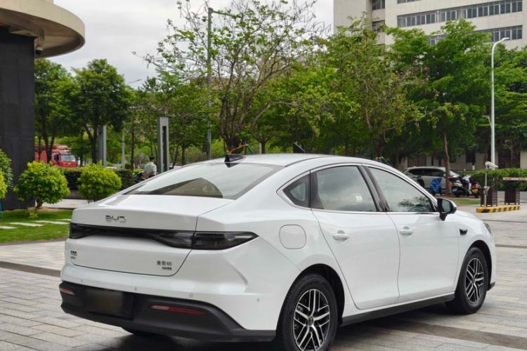 Used BYD Seal 05 DM-i 2025 DM-i Smart Drive 55KM Prestige Model Exterior 4