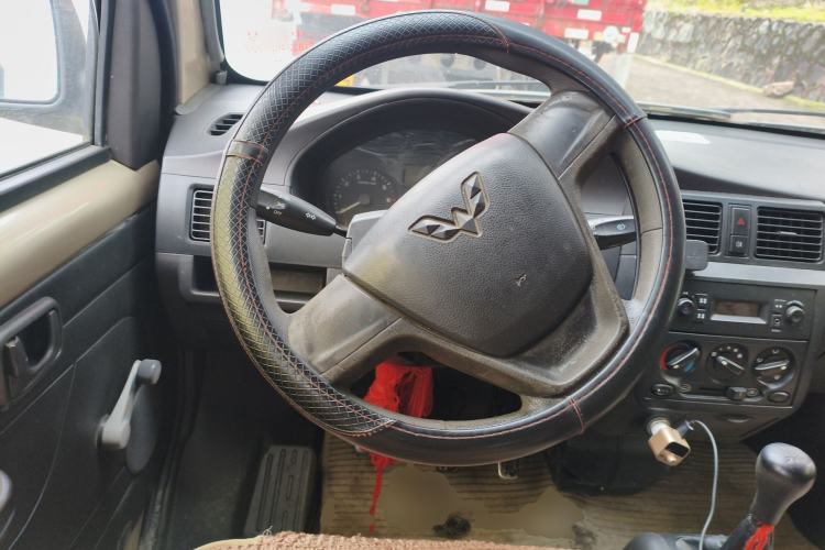 Used Wuling Rongguang 2014 1.2L S Base Model
