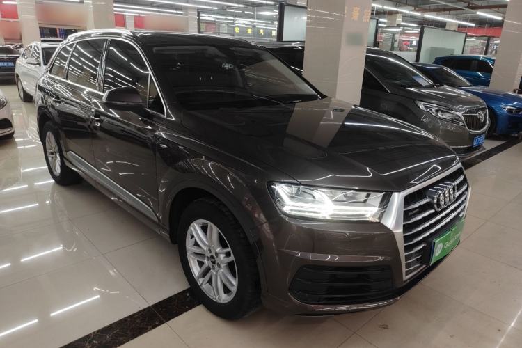 Used Audi Q7 2018 40 TFSI Comfort Model