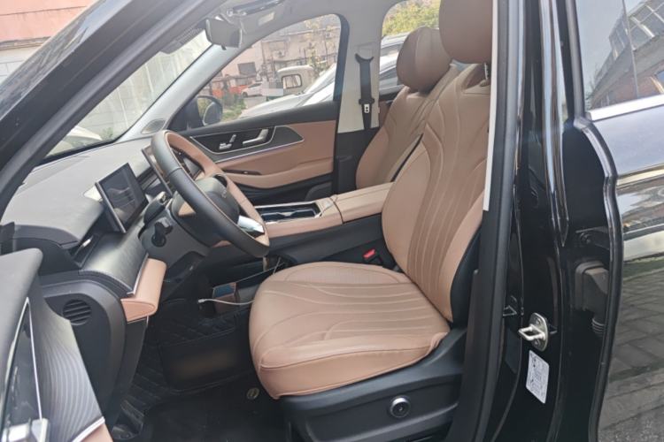 Used Chery Tiggo 8 L 2024 2.0T Two-Wheel Drive Prestige Version 5 Seats
