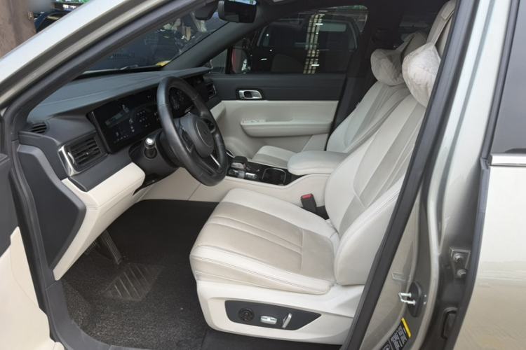 Used Li Auto ONE 2020 Extended-Range 6-Seater Version Interior 4