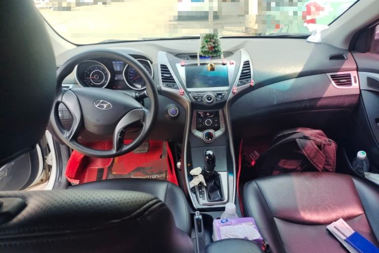 Used Hyundai Elantra (5th Generation / Langdong) 2015 1.6L Automatic Leading Model Center Console