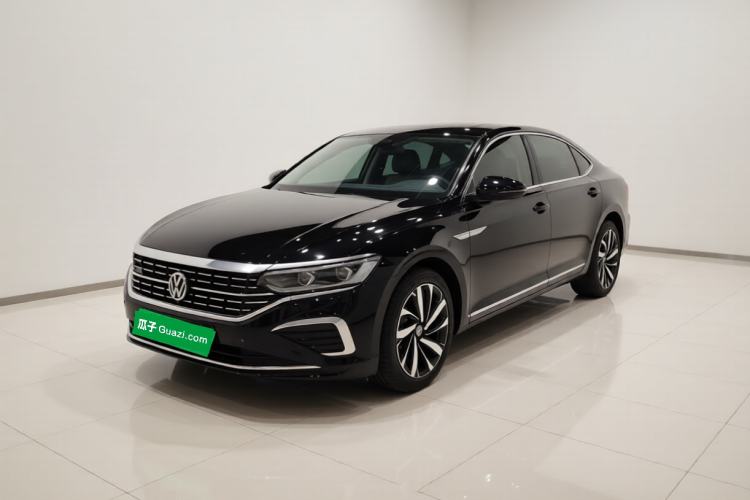 Used Volkswagen Passat 2023 Facelift 330TSI Luxury Edition