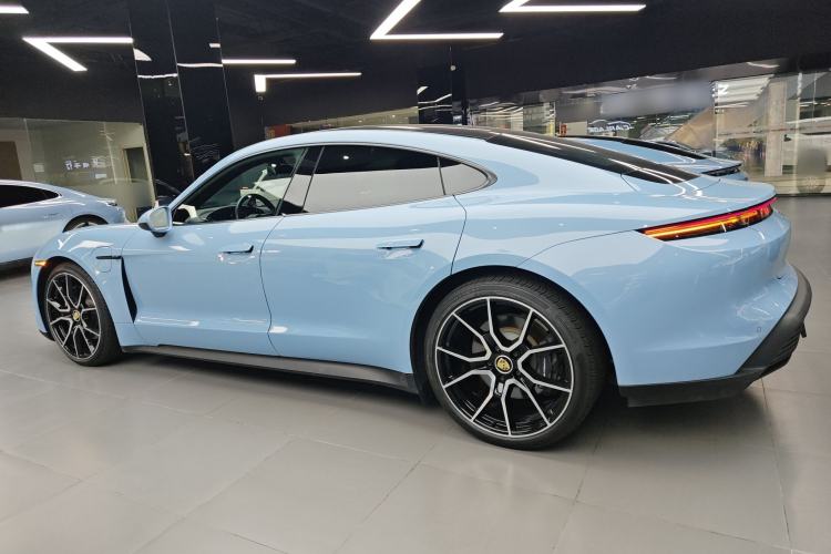 Used Porsche Taycan 2022-Year Updated Taycan Exterior 3